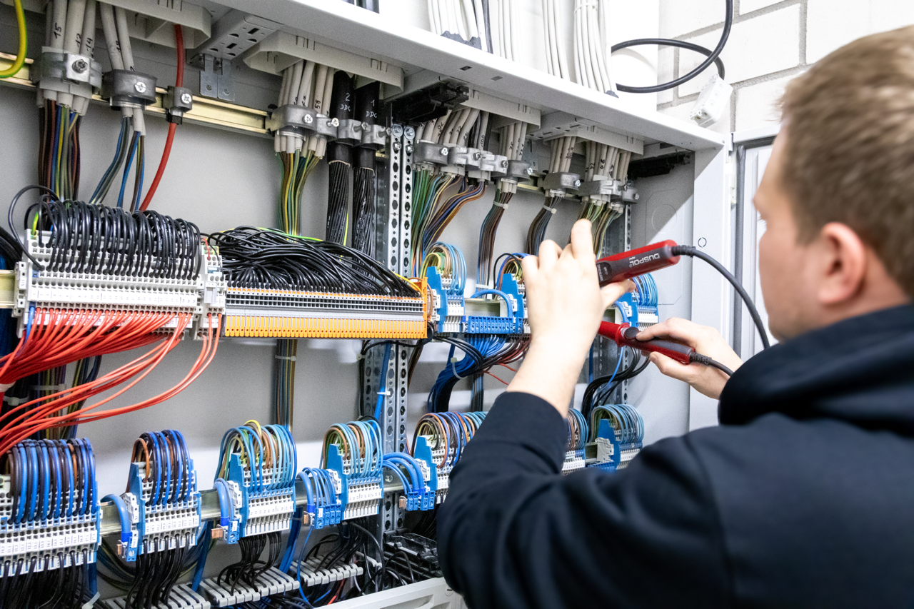 Elektrotechnik – Sichere Verbindungen für Ihre elektrischen Systeme
